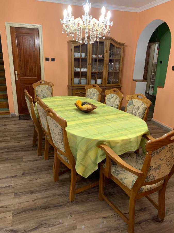 Bakonyi Mamutfenyő Vendégház Tés Exterior foto