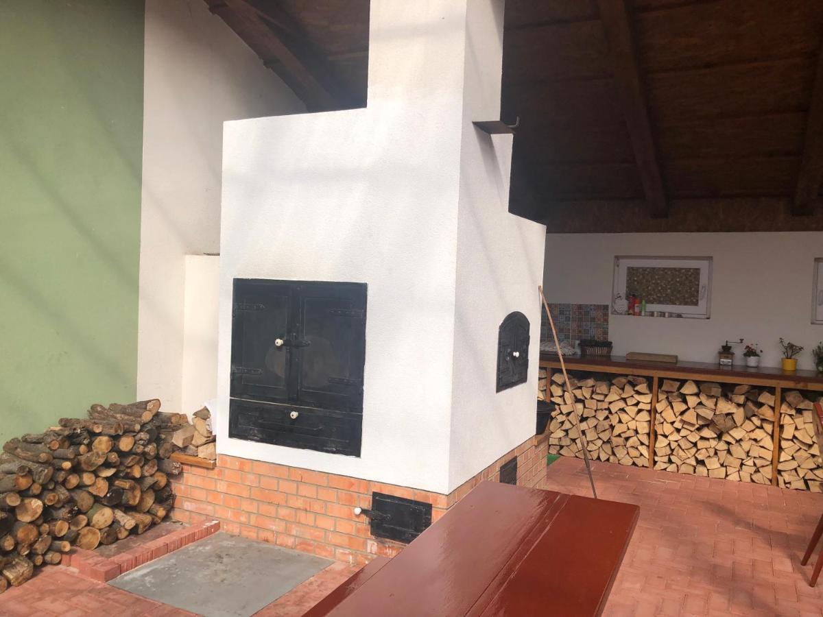 Bakonyi Mamutfenyő Vendégház Tés Exterior foto